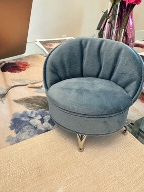 Plush Blue Velvet Mini Chair Jewelry Holder